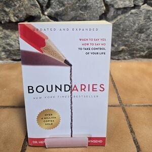 Boundaries by Dr. Henry Cloud and Dr. John Townsend